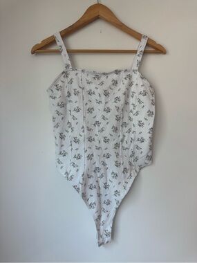 HM White Purple Ditsy Floral Corset Style Bodysuit Cami Tank Top Small